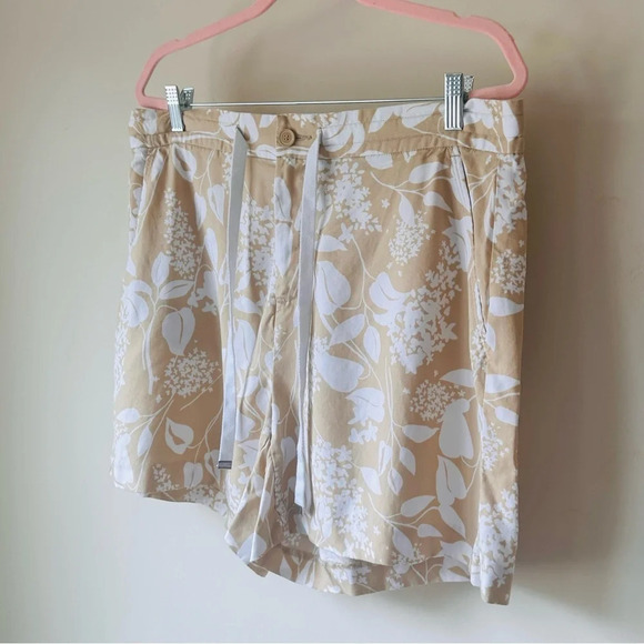United Colors of Benetton Floral Print Shorts - Size XL - Picture 5 of 14